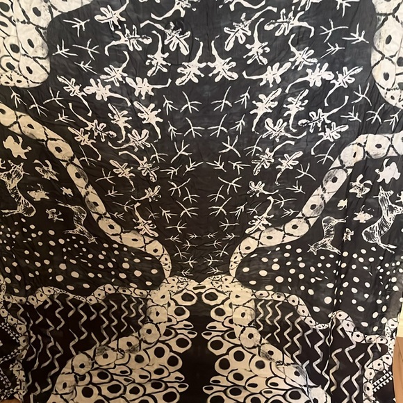 Front Row Society Scarf - Picture 2 of 4